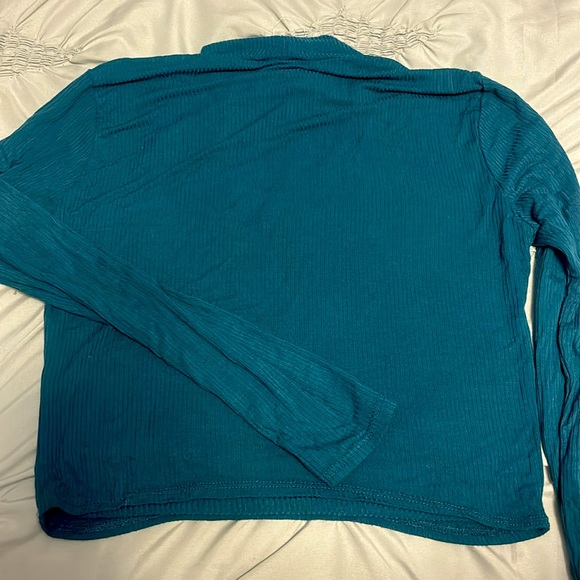 charlotte russe medium shirt - Picture 2 of 3